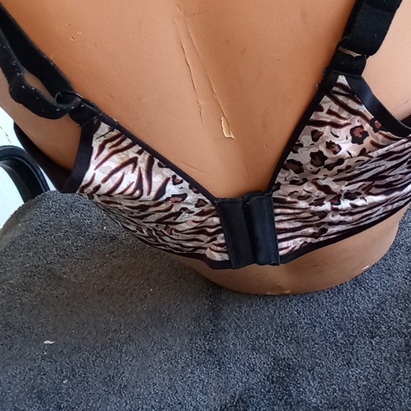 XL animal print wire support bra. - Picture 2 of 5